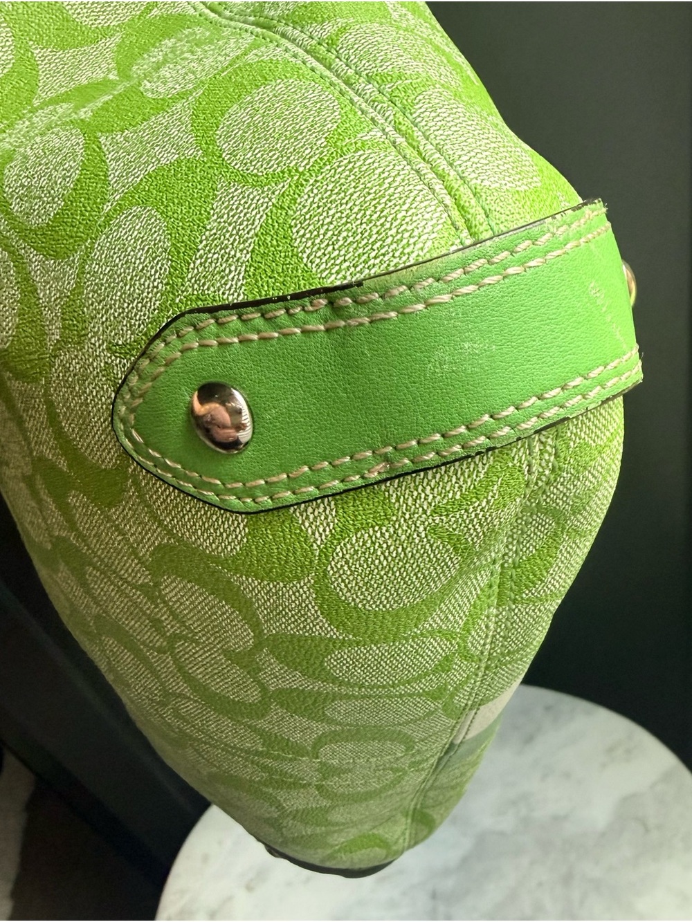 Y2K Vintage Coach Signature Stripe
Chelsea Hobo Bag F14476 Lime Green - Picture 9 of 10